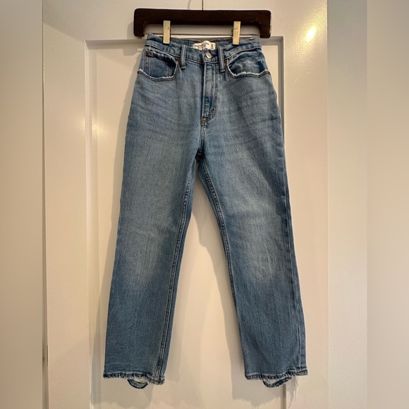 Abercrombie & Fitch Ankle Straight Ultra High Rise - Picture 1 of 3